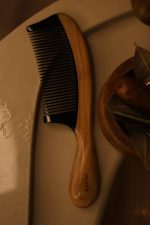 Pelesenk Saplı Sığır Boynuz Dişli Ahşap Tarak